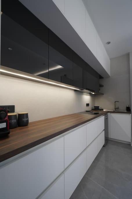 Brand New 3Br With 2 Bathrooms Marousi Apartment Афіни Екстер'єр фото