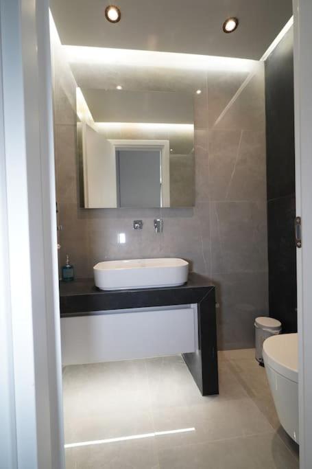 Brand New 3Br With 2 Bathrooms Marousi Apartment Афіни Екстер'єр фото